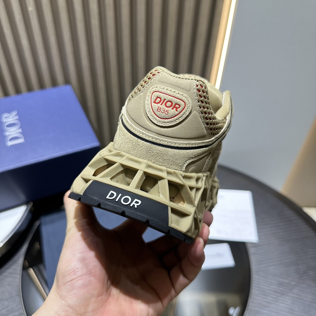 DR B35 Sneaker