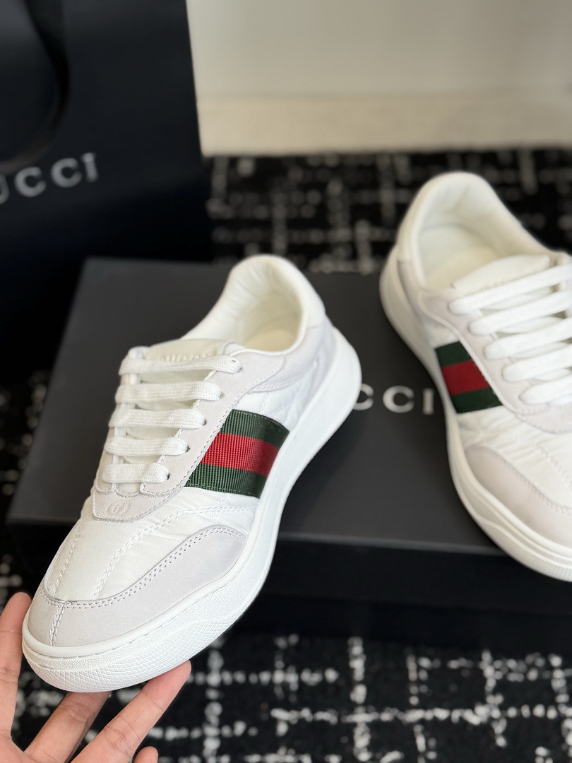 GC Sneakers