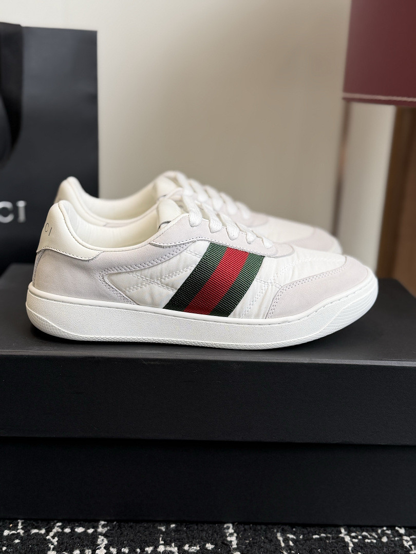 GC Sneakers