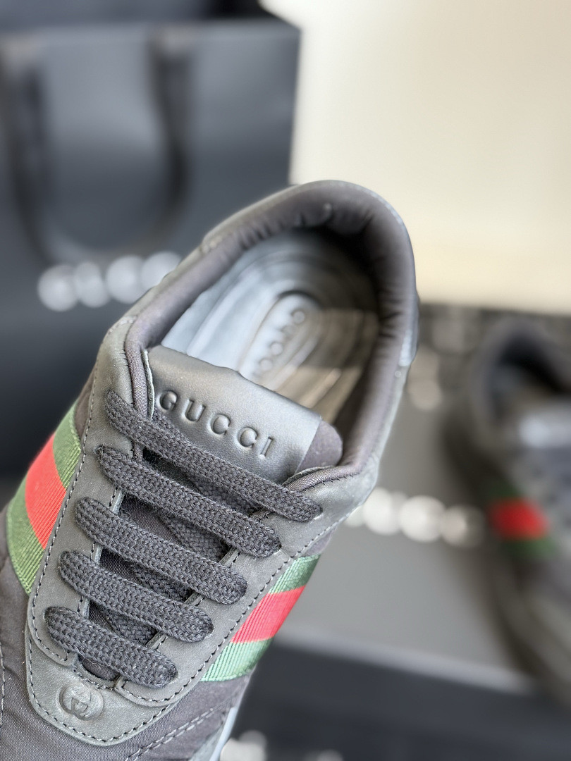 GC Sneakers