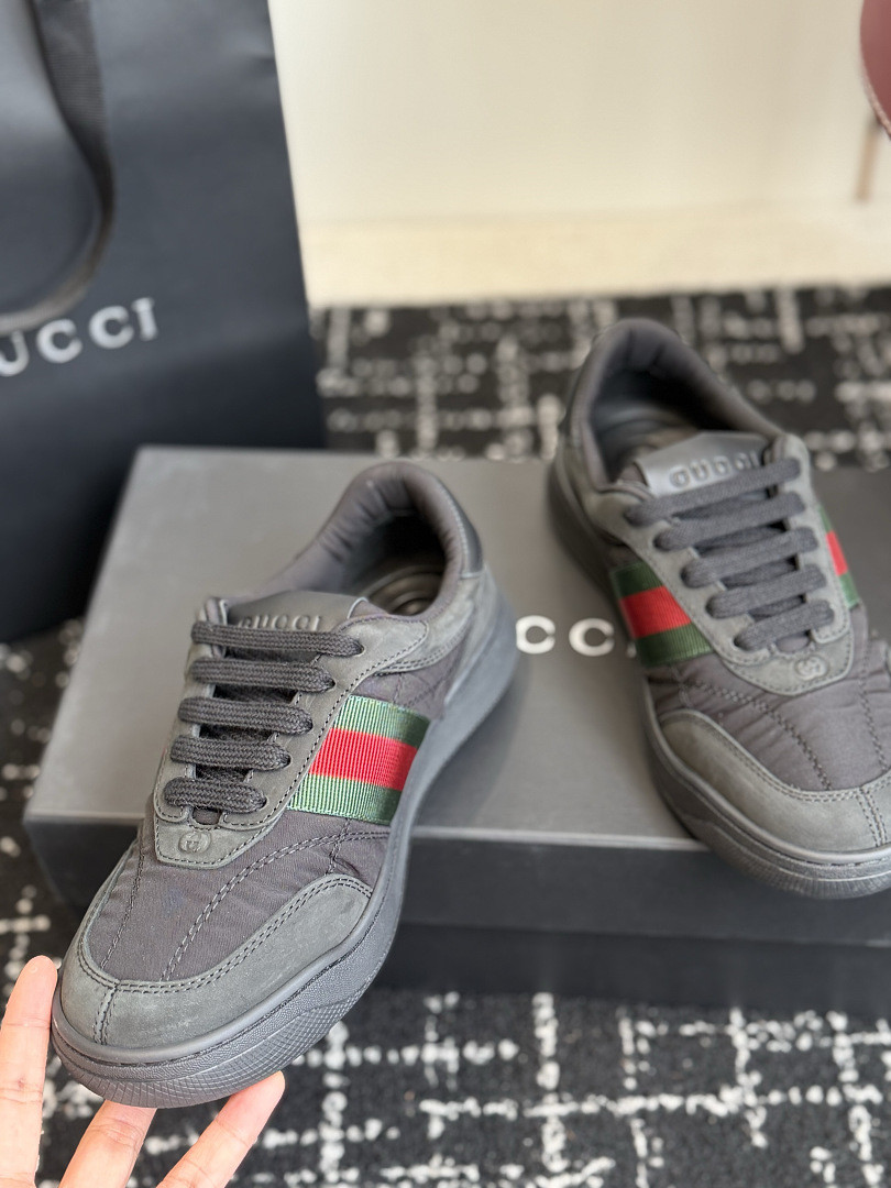 GC Sneakers