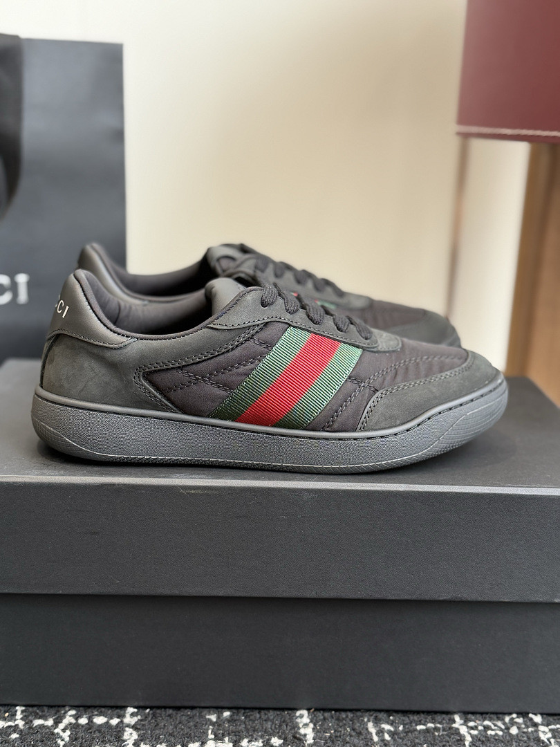 GC Sneakers