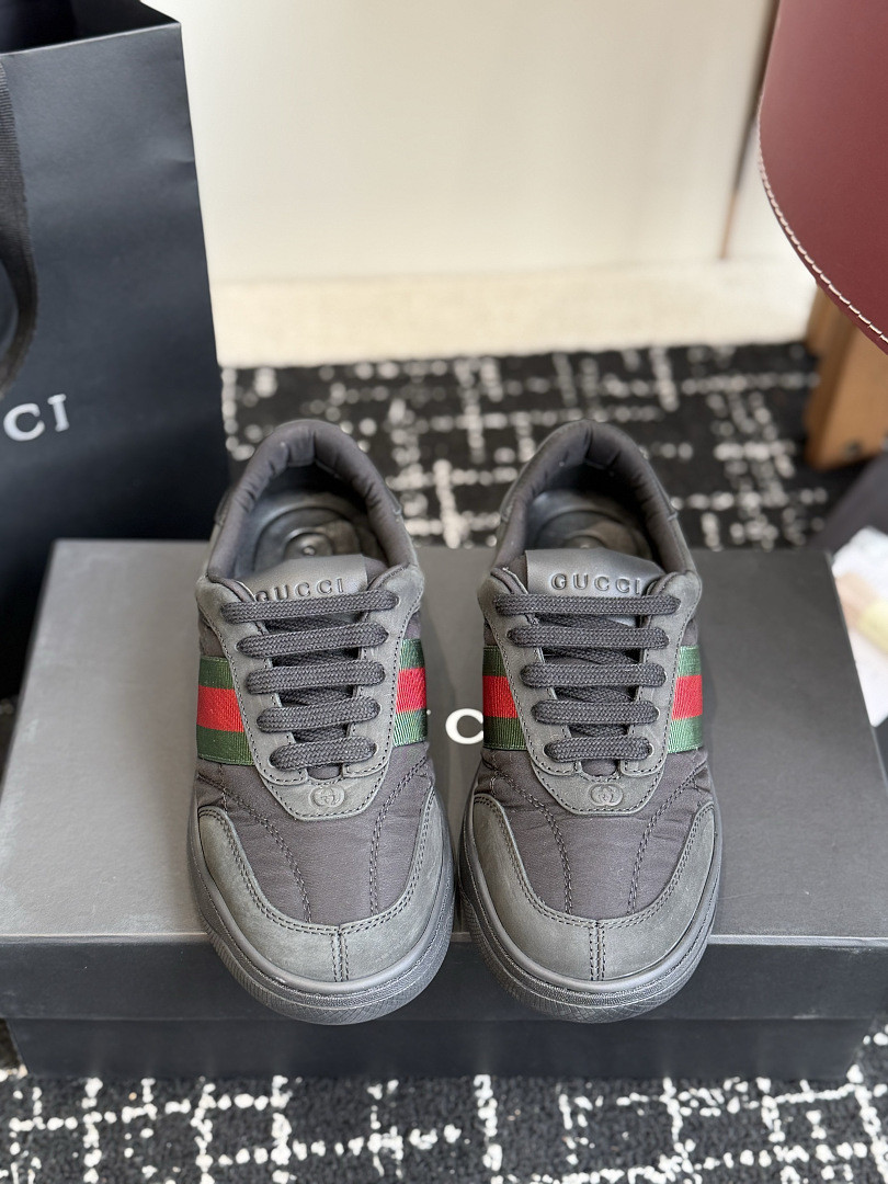 GC Sneakers