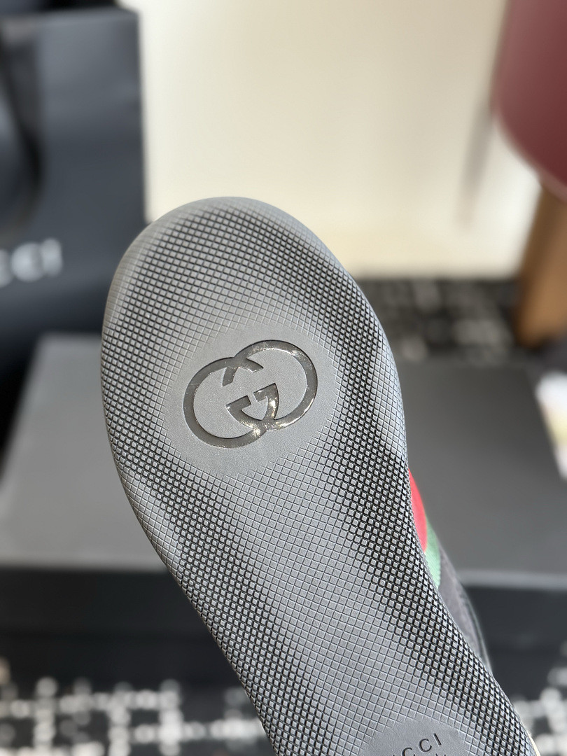 GC Sneakers