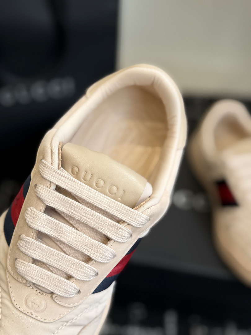 GC Sneakers
