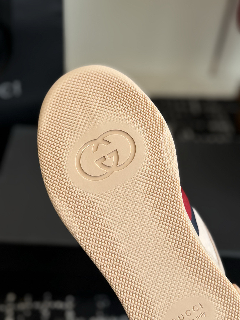 GC Sneakers
