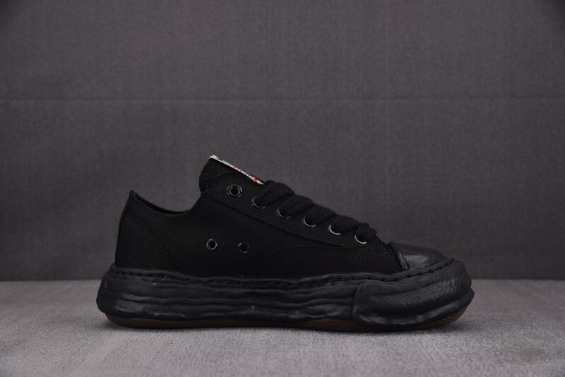 Ma1s0n Mihara Sneakers