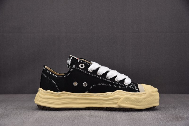 Ma1s0n Mihara Sneakers