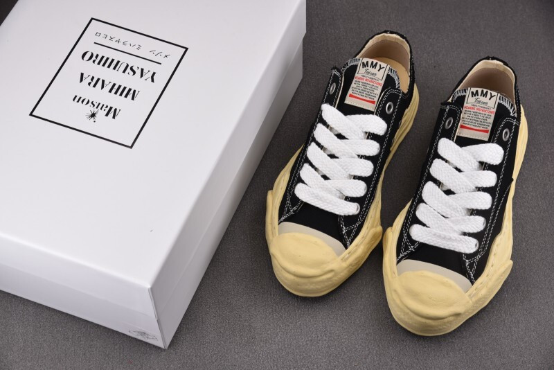 Ma1s0n Mihara Sneakers