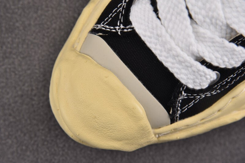 Ma1s0n Mihara Sneakers