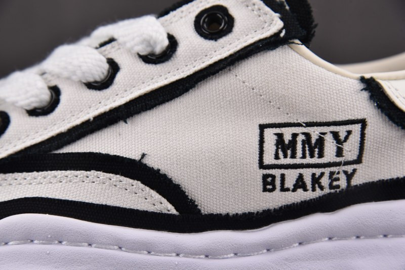 Ma1s0n Mihara Sneakers