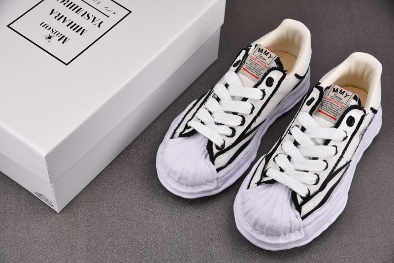 Ma1s0n Mihara Sneakers