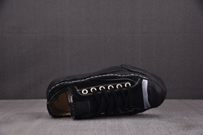 Ma1s0n Mihara Sneakers