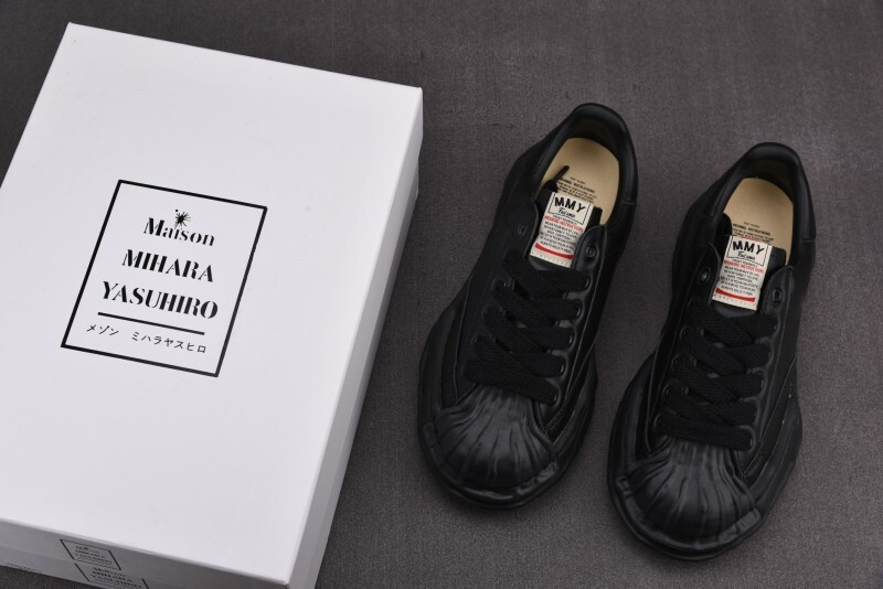 Ma1s0n Mihara Sneakers