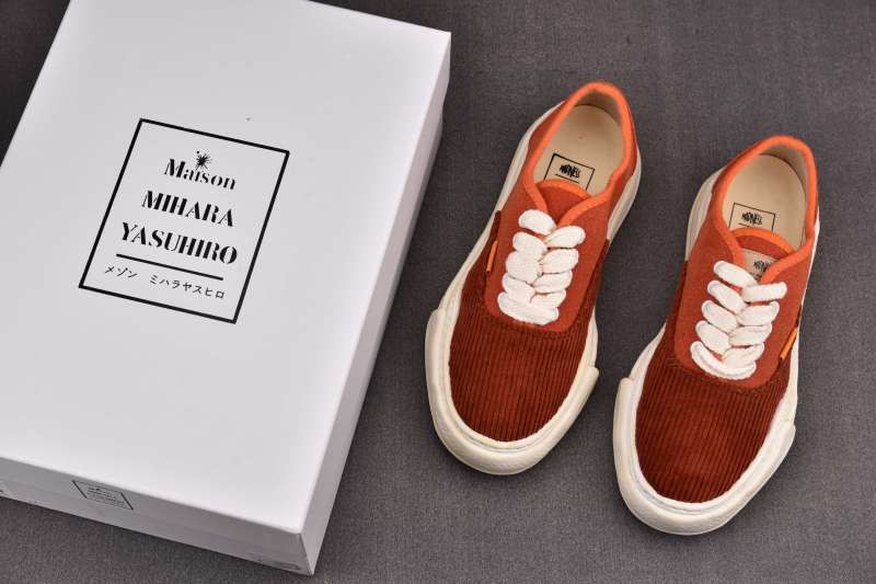 Ma1s0n Mihara Sneakers