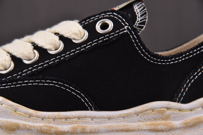 Ma1s0n Mihara Sneakers