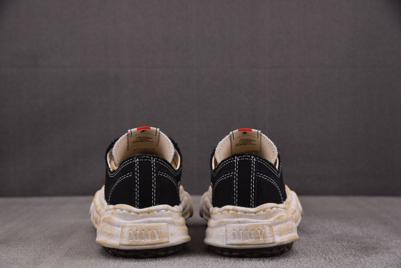 Ma1s0n Mihara Sneakers