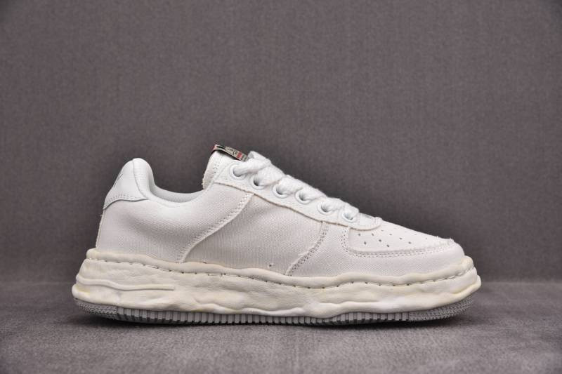 Ma1s0n Mihara Sneakers