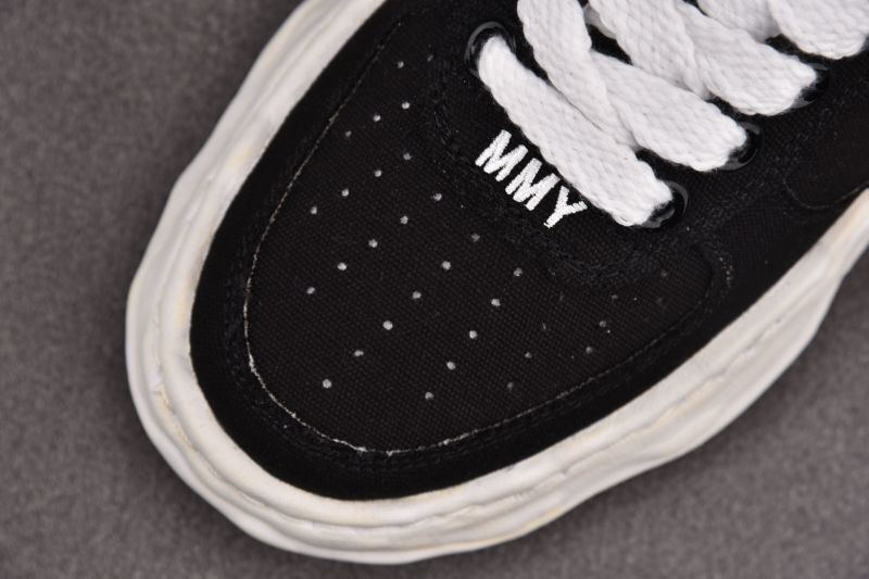 Ma1s0n Mihara Sneakers