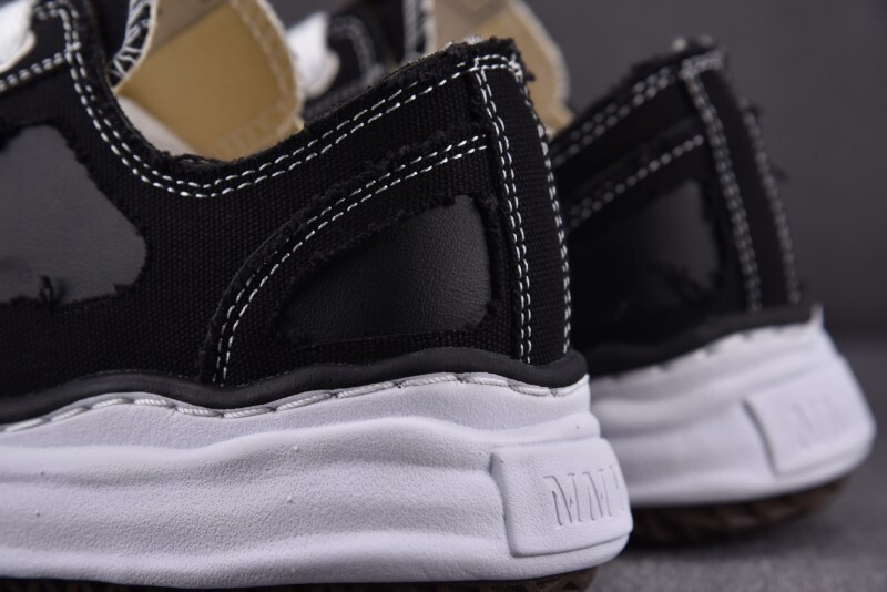 Ma1s0n Mihara Sneakers