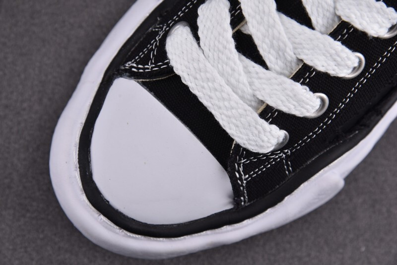 Ma1s0n Mihara Sneakers