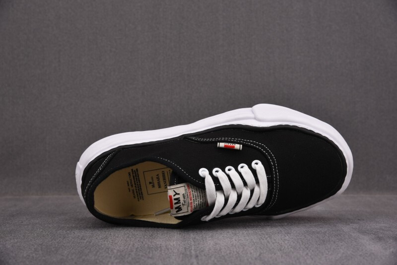 Ma1s0n Mihara Sneakers