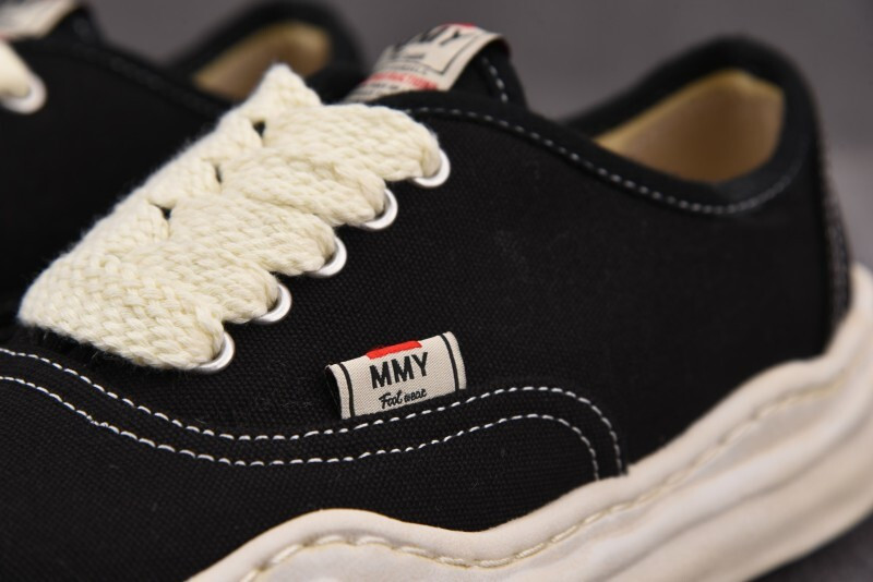 Ma1s0n Mihara Sneakers