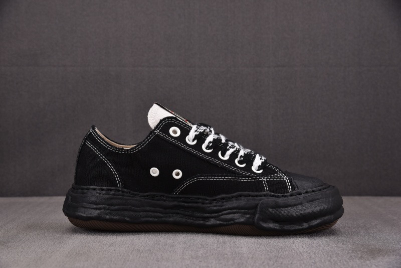 Ma1s0n Mihara Sneakers