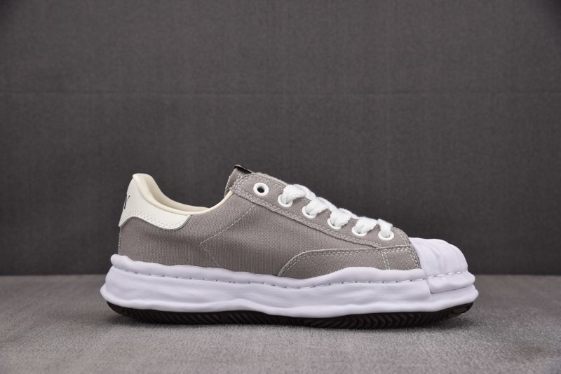 Ma1s0n Mihara Sneakers