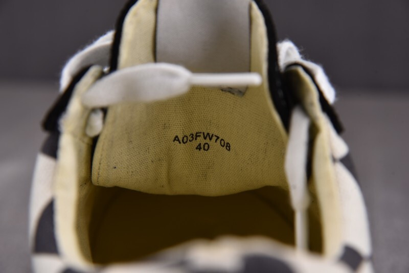 Ma1s0n Mihara Sneakers