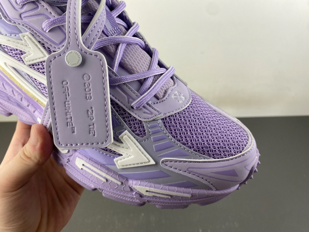 OFF-WHITE BE RIGHT BACK