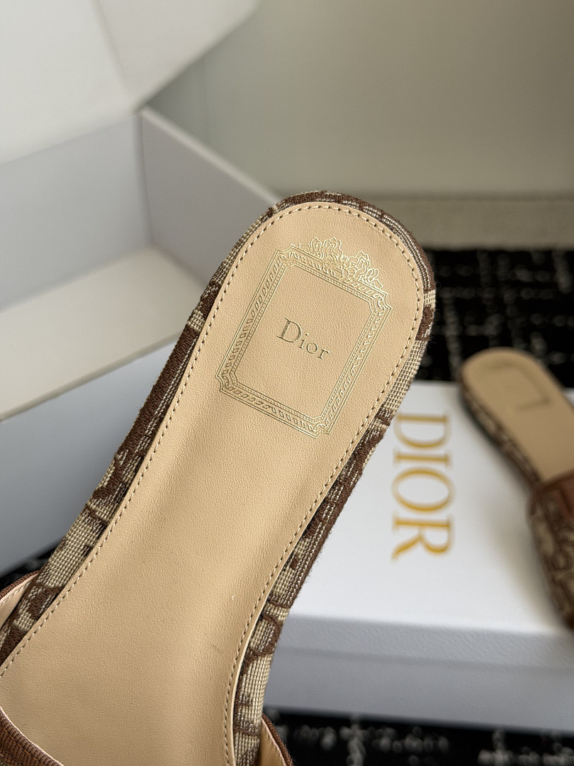 DR Sandals DS-61