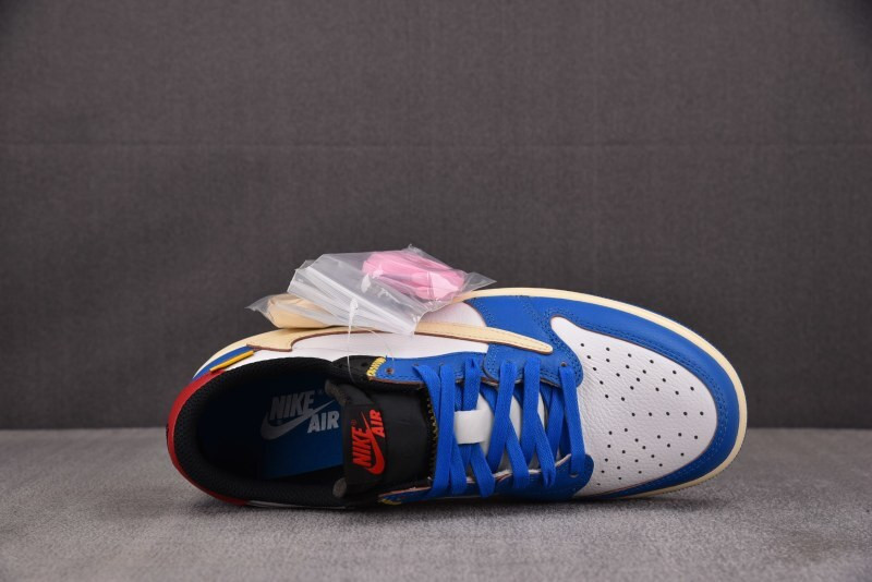 Travis Scott x Air Jordan 1 Low DM7866-111