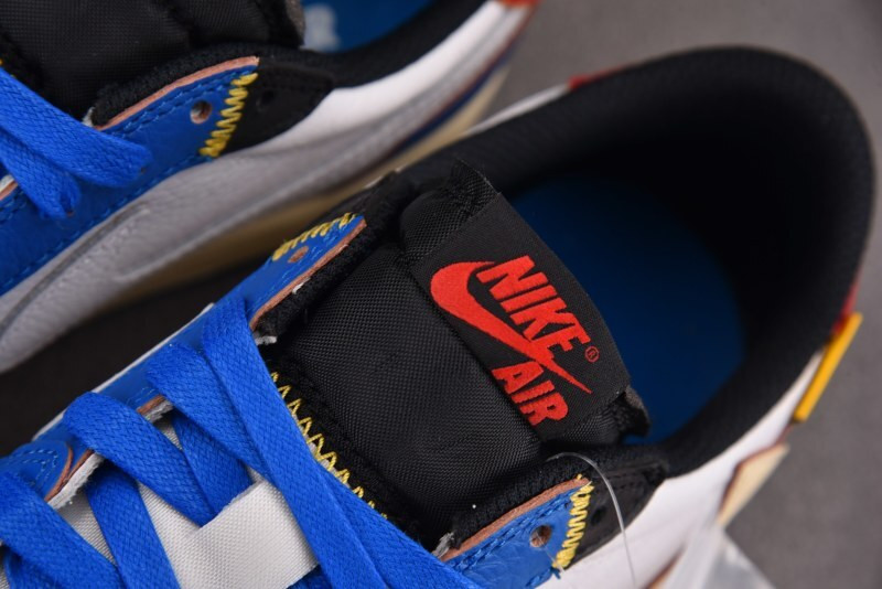 Travis Scott x Air Jordan 1 Low DM7866-111