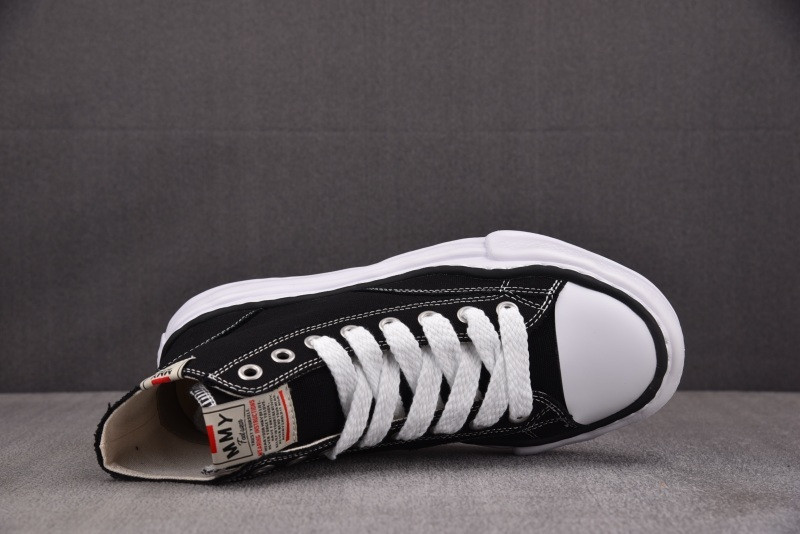 Ma1s0n Mihara Sneakers