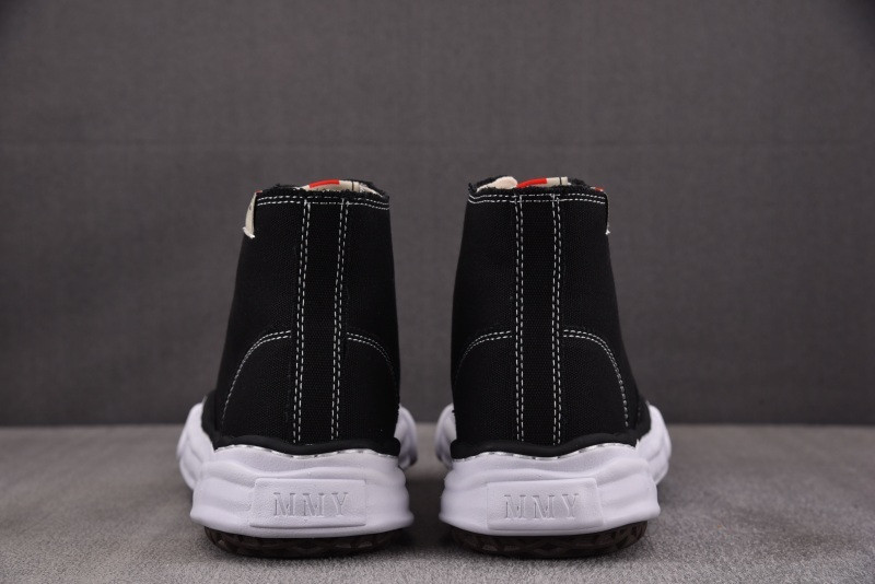 Ma1s0n Mihara Sneakers