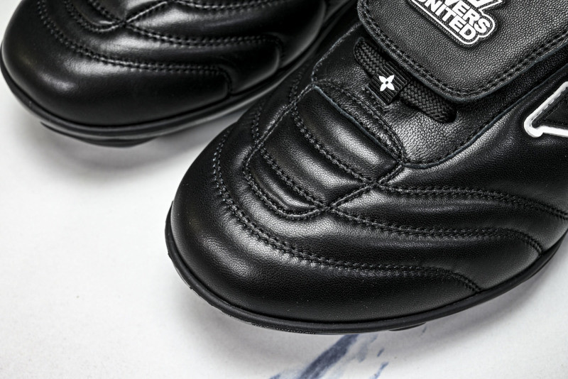 L*V Footprint Sneaker