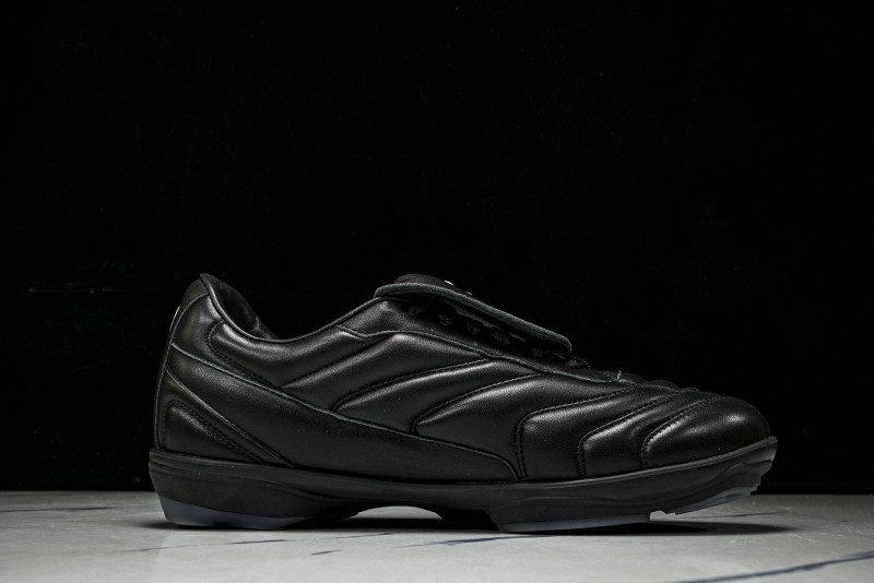 L*V Footprint Sneaker