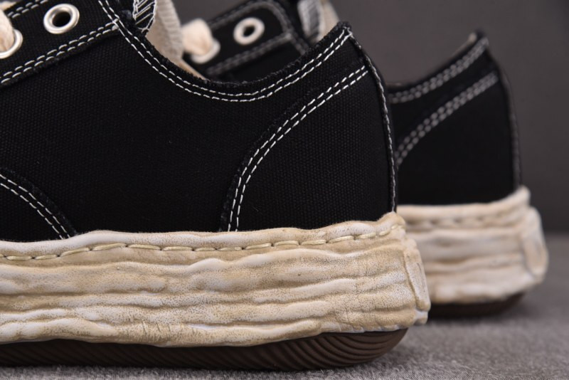 Ma1s0n Mihara Sneakers