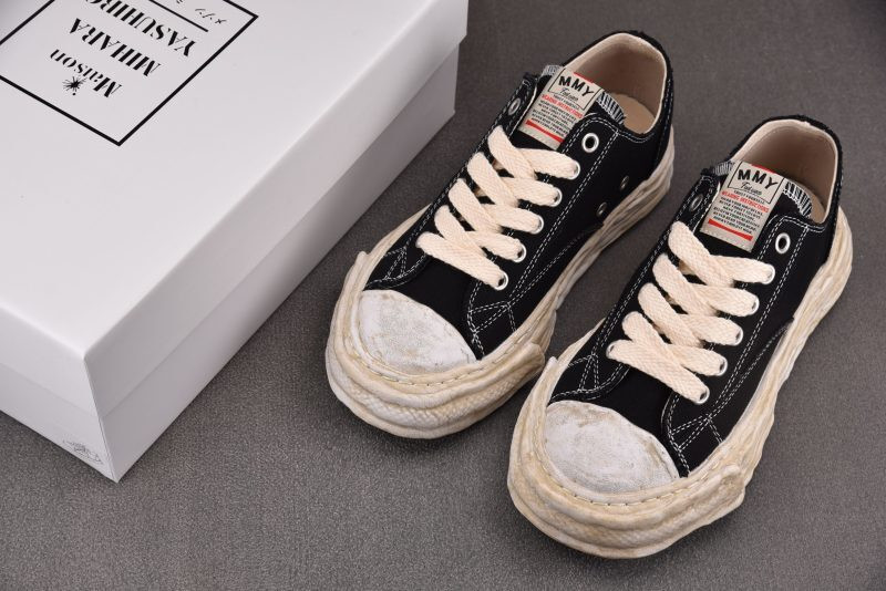 Ma1s0n Mihara Sneakers