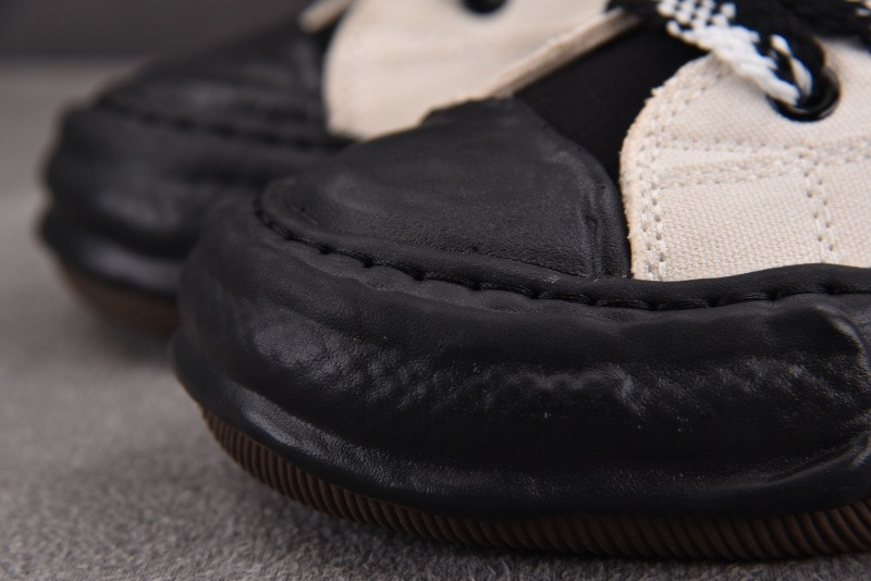 Ma1s0n Mihara Sneakers