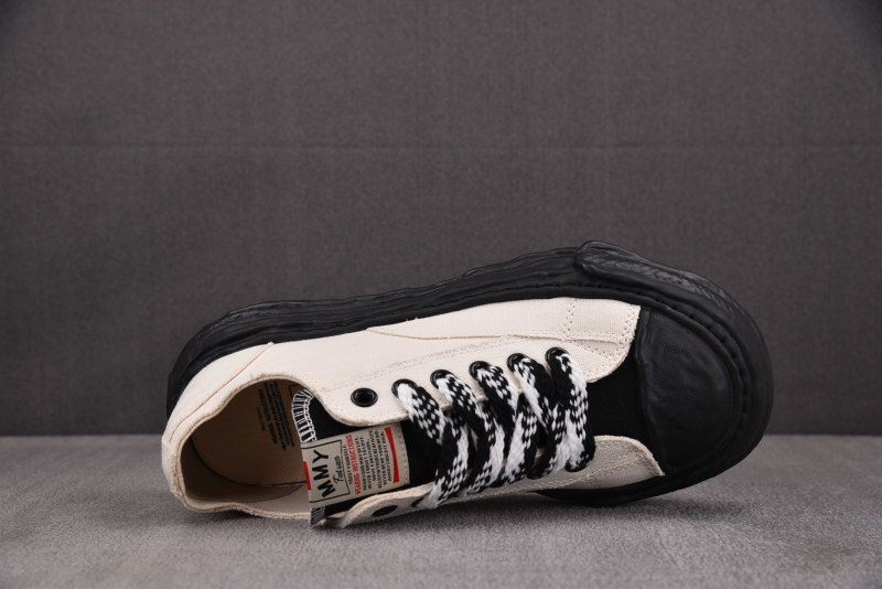 Ma1s0n Mihara Sneakers