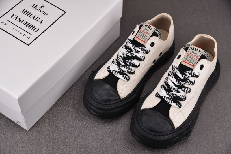 Ma1s0n Mihara Sneakers