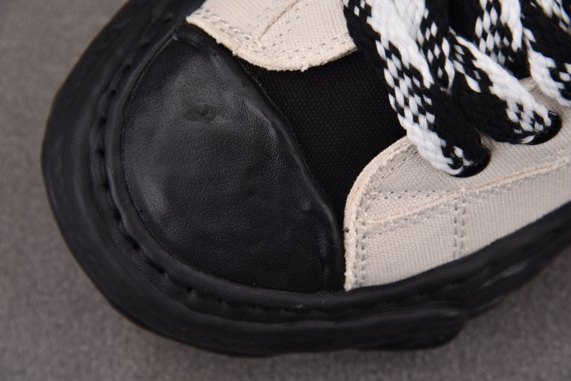 Ma1s0n Mihara Sneakers