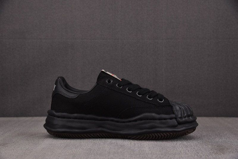 Ma1s0n Mihara Sneakers