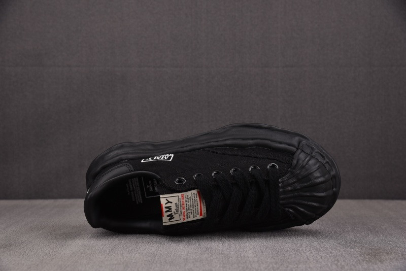 Ma1s0n Mihara Sneakers