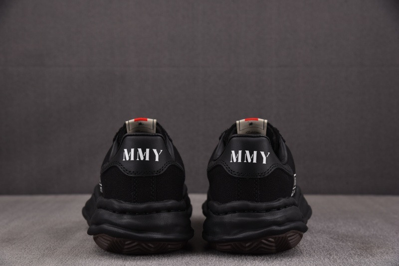 Ma1s0n Mihara Sneakers