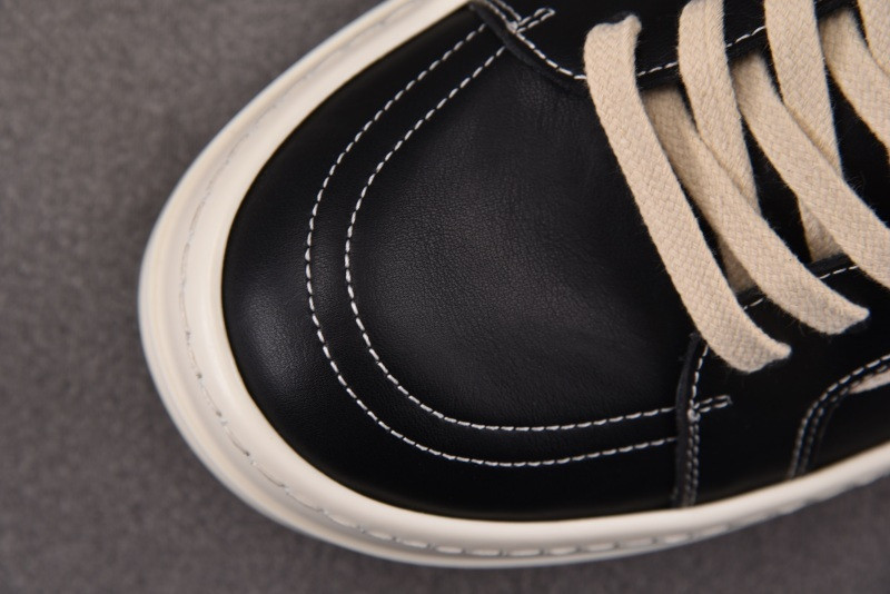 RO Sneakers