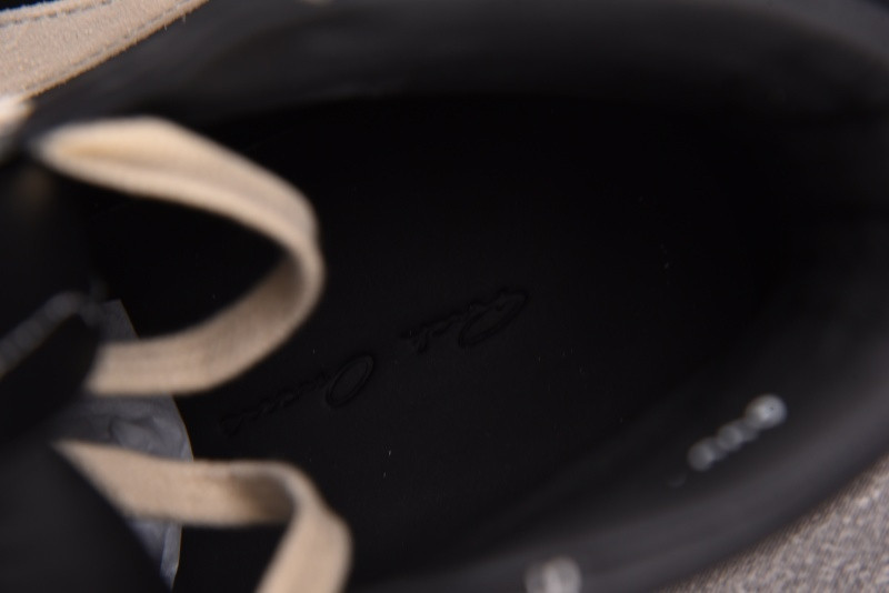 RO Sneakers