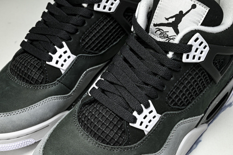 Air Jordan 4 "Fear" FQ8138-002